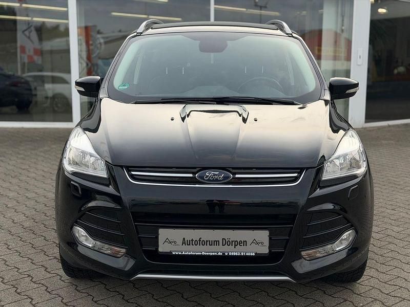 Gebraucht Ford Kuga Titanium 150 PS (110 kW) 2016 Schwarz SUV