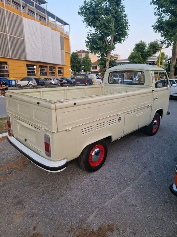 Beige Gebraucht 1975 VW T2 Van | 29.990 € - Bild 1/4