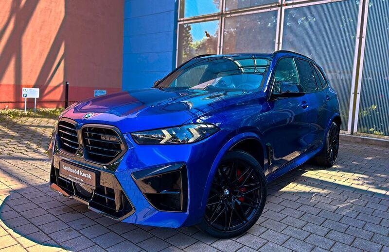 Blau Gebraucht 2024 BMW X5 M Performance SUV | 127.900 € - Bild 1/4