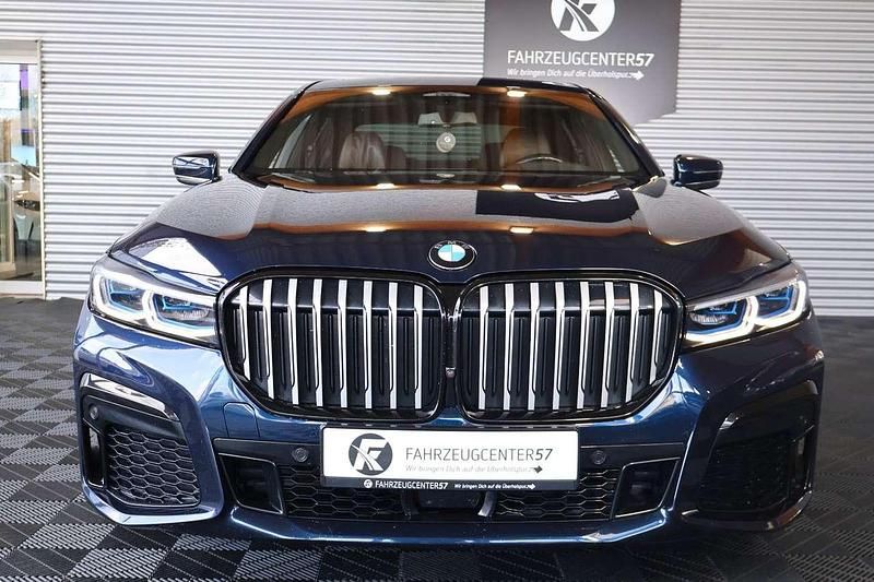 Gebraucht BMW 730 265 PS (194 kW) 2020 Imperialblau brillanteffekt Limousine