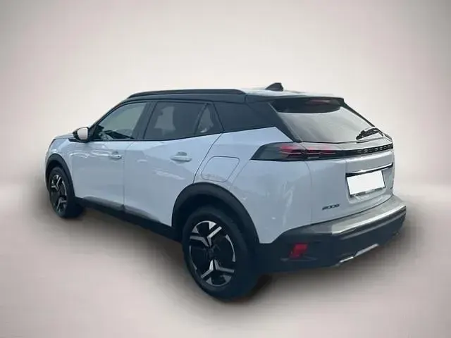 Gebraucht Peugeot 2008 GT 131 PS (96 kW) 2024 Manufacturer SUV