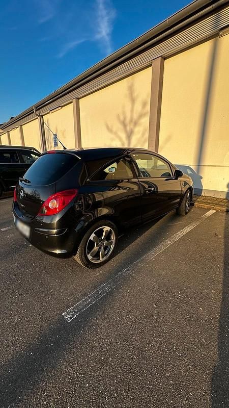 Gebraucht Opel Corsa 100 PS (73 kW) 2012 Schwarz Kleinwagen