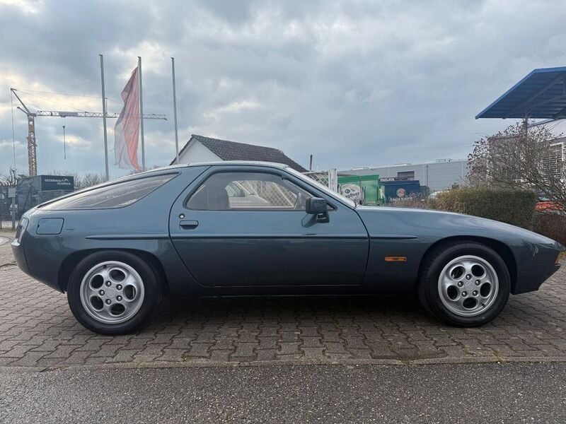 Petrolblaumetallic Gebraucht 1981 Porsche 928 Coupé | 29.000 € - Bild 1/4