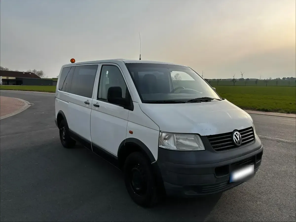 Gebraucht VW Caravelle 105 PS (77 kW) 2005 Weiß Van