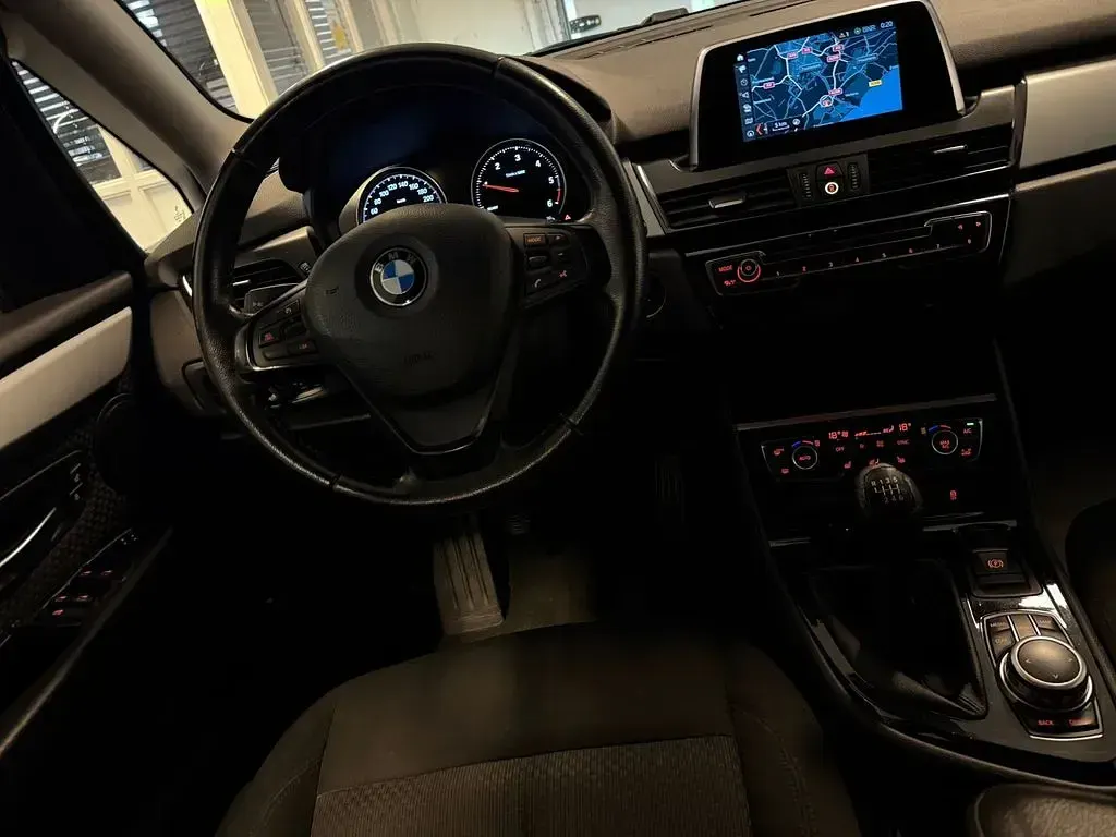 Gebraucht BMW 216 Active Tourer 116 PS (85 kW) 2018 Grau Van / Kleinbus