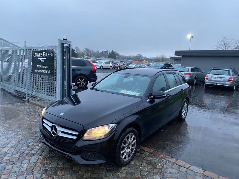 Schwarz Gebraucht 2016 Mercedes C250 Kombi | 6.900 € (Superpreis) - Bild 1/4