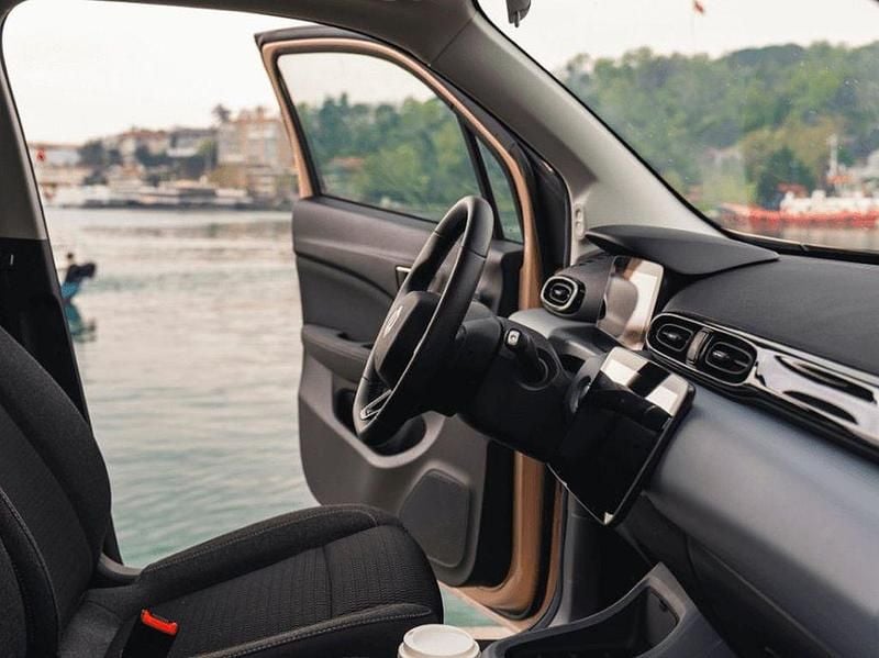 Neu Leapmotor T03 69 kW (95 PS) 2025 Carribean blue Kleinwagen