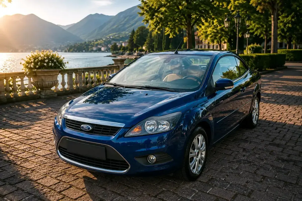Gebraucht Ford Focus Cabriolet Titanium 145 PS (106 kW) 2011 Blau Cabrio