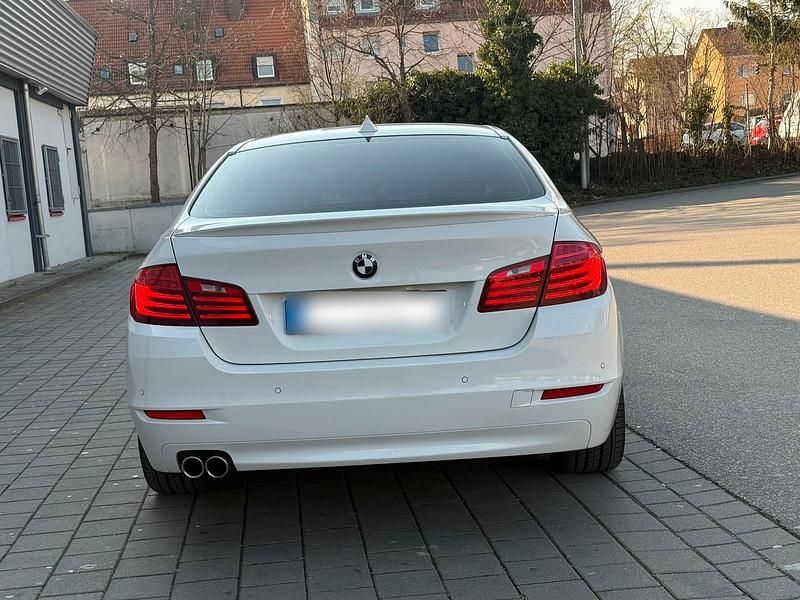 Gebraucht BMW 530 258 PS (189 kW) 2014 Weiß Limousine