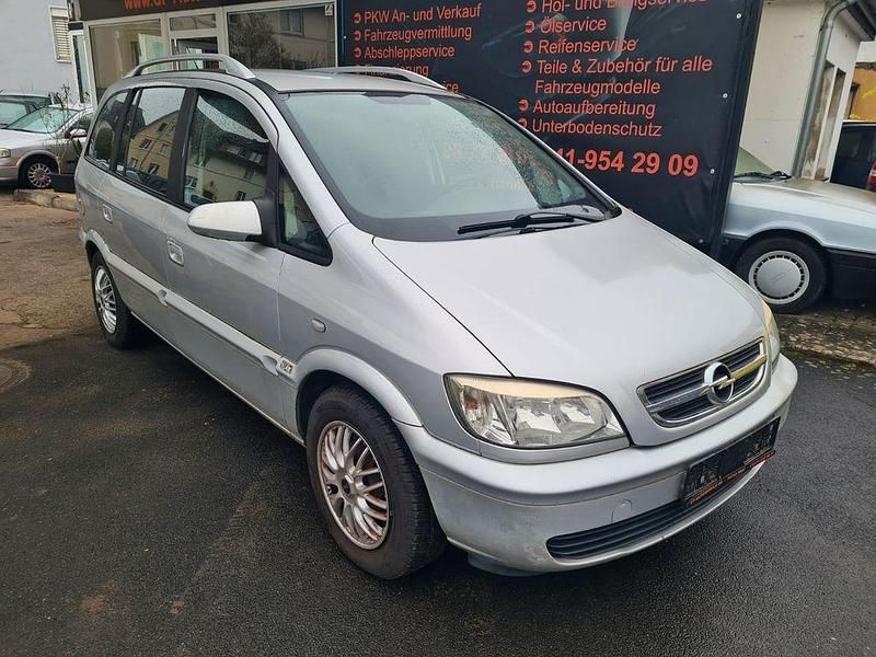Silber Gebraucht 2004 Opel Zafira Njoy Van / Kleinbus | 2.499 € (Etwas zu teuer) - Bild 1/4