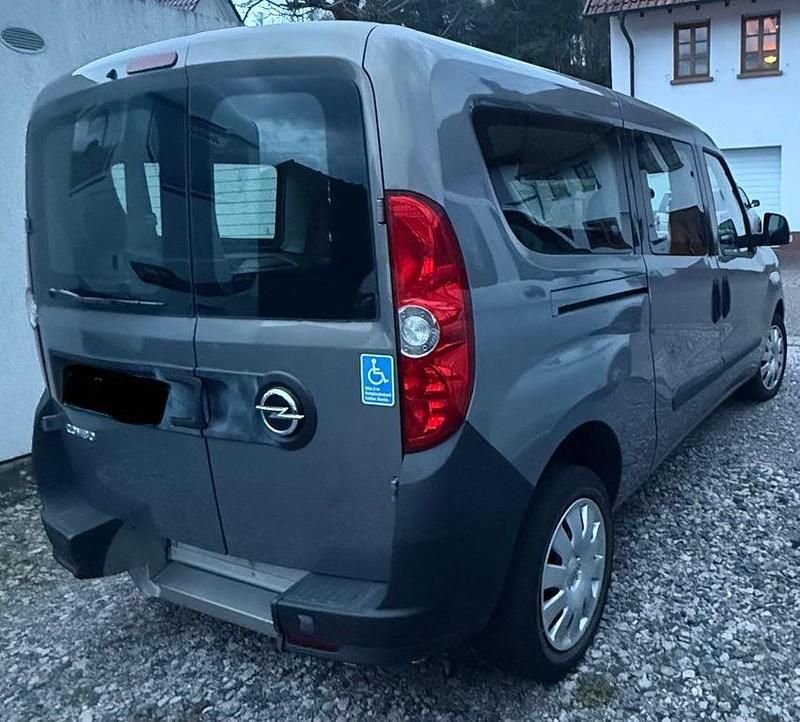 Gebraucht Opel Combo Edition 95 PS (69 kW) 2013 Beige Van / Kleinbus