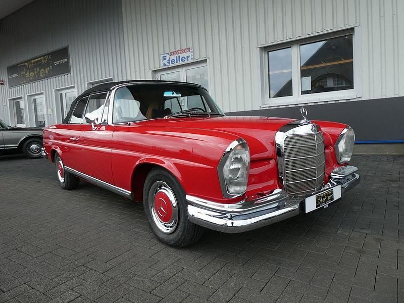 Rot Gebraucht 1965 Mercedes 250 SE Cabrio | 149.900 € - Bild 1/4