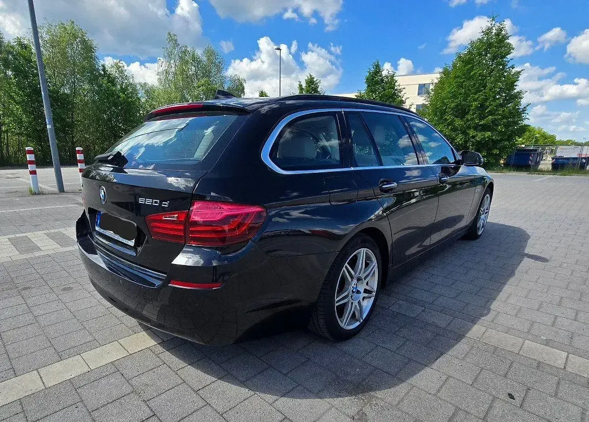 Gebraucht BMW 520 Luxury Line 190 PS (139 kW) 2016 Schwarz Kombi