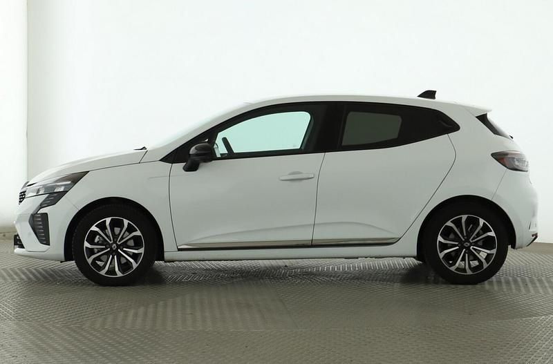 Begagnad Renault Clio V Techno 143 HK (105 kW) 2025 Vit