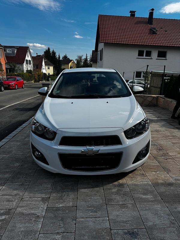Second-hand Chevrolet Aveo 95 CP (69 kW) 2012 Alb Hatchback