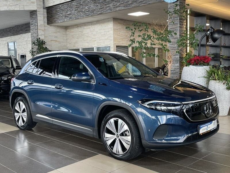 Blau Gebraucht 2022 Mercedes EQA250 Progressive SUV | 29.900 € (Fairer Preis) - Bild 1/4