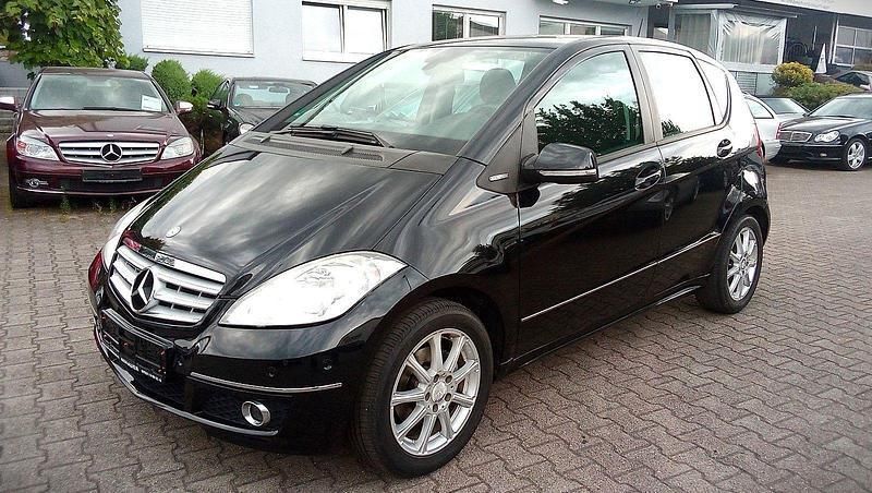 Gebraucht Mercedes A160 95 PS (69 kW) 2010 Schwarz Kleinwagen