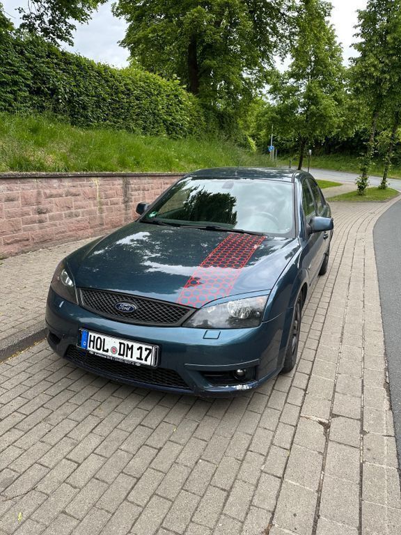 Grün Gebraucht 2004 Ford Mondeo Trend Limousine | 1.500 € (Fairer Preis) - Bild 1/4