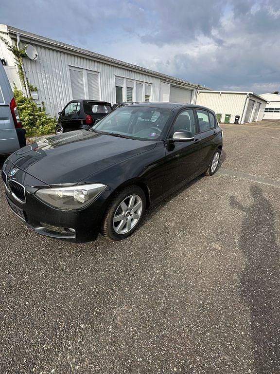 Gebraucht BMW 116 136 PS (100 kW) 2011 Schwarz Kleinwagen