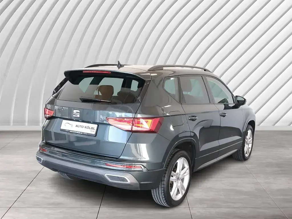 Gebraucht Seat Ateca FR 150 PS (110 kW) 2022 "camouflage" gr]n SUV