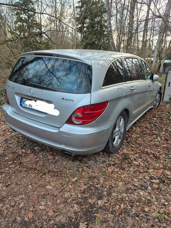 Gebraucht Mercedes R320 224 PS (164 kW) 2007 Silber Van / Kleinbus