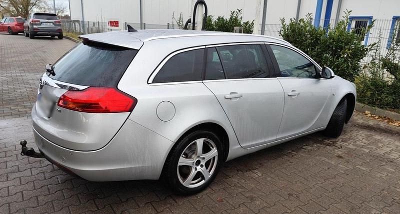 Gebraucht Opel Insignia 130 PS (95 kW) 2011 Silber Kombi