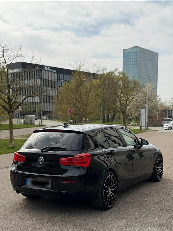 Gebraucht BMW 118 Advantage 150 PS (110 kW) 2017 Schwarz Kleinwagen