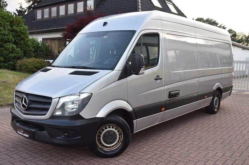 Silber Gebraucht 2017 Mercedes Sprinter Van | 10.799 € (Guter Preis) - Bild 1/4