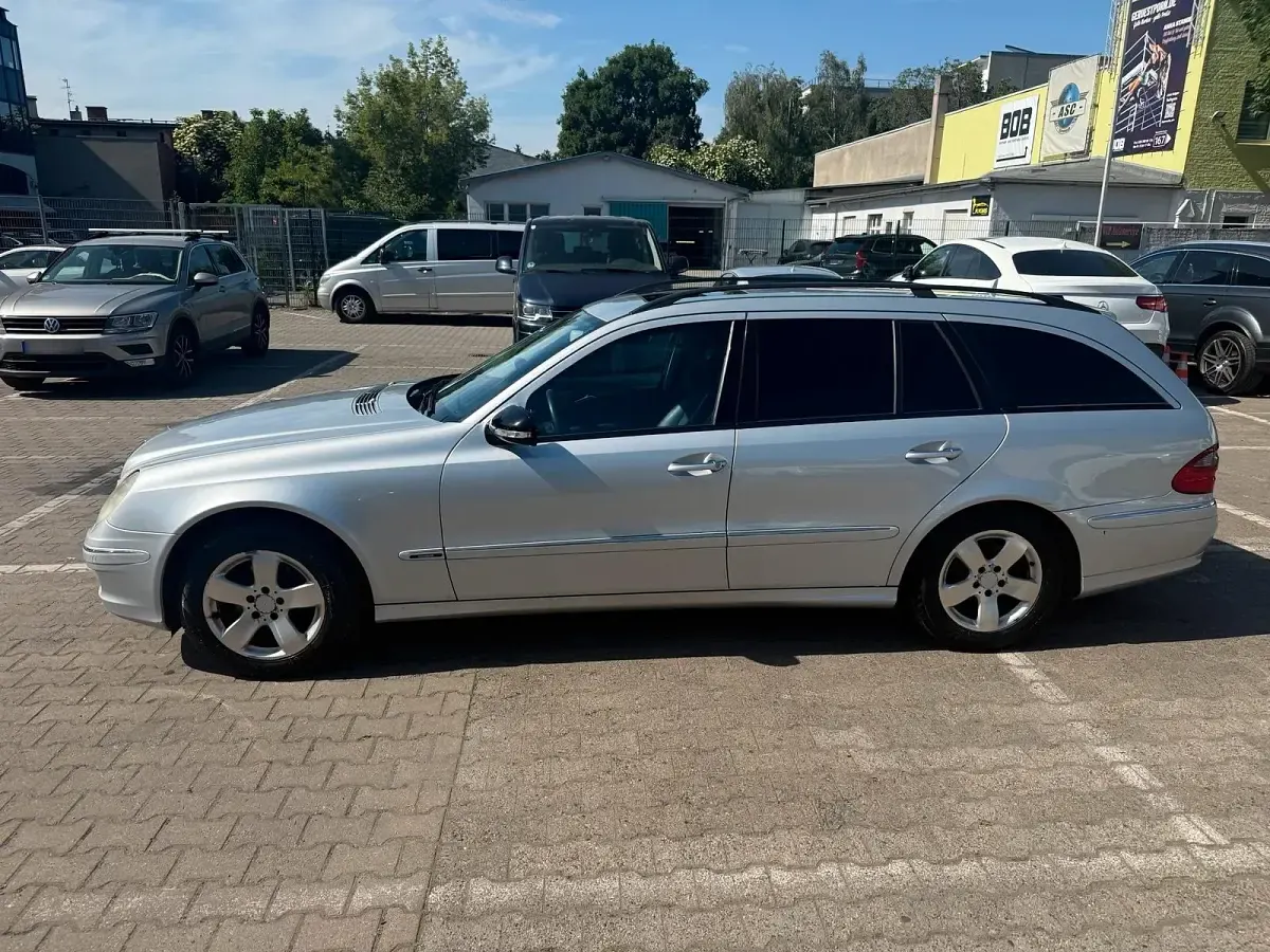 Brugt Mercedes E280 190 HK (139 kW) 2007 Sølv Stationcar