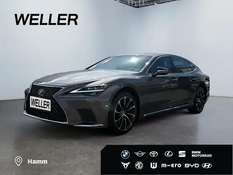 Grau Gebraucht 2024 Lexus LS500h E-FOUR Luxury Line Limousine | 91.980 € - Bild 1/3