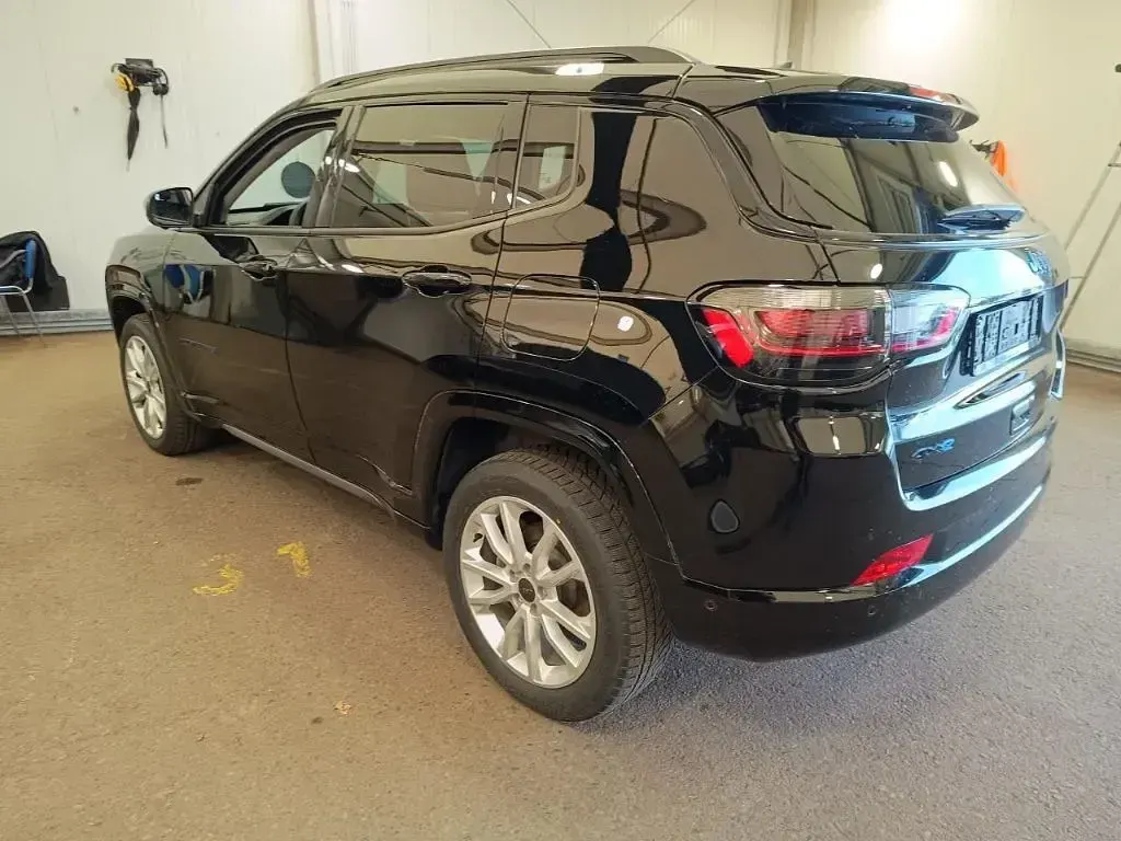 Gebraucht Jeep Compass Summit 241 PS (177 kW) 2025 Black clear coat SUV