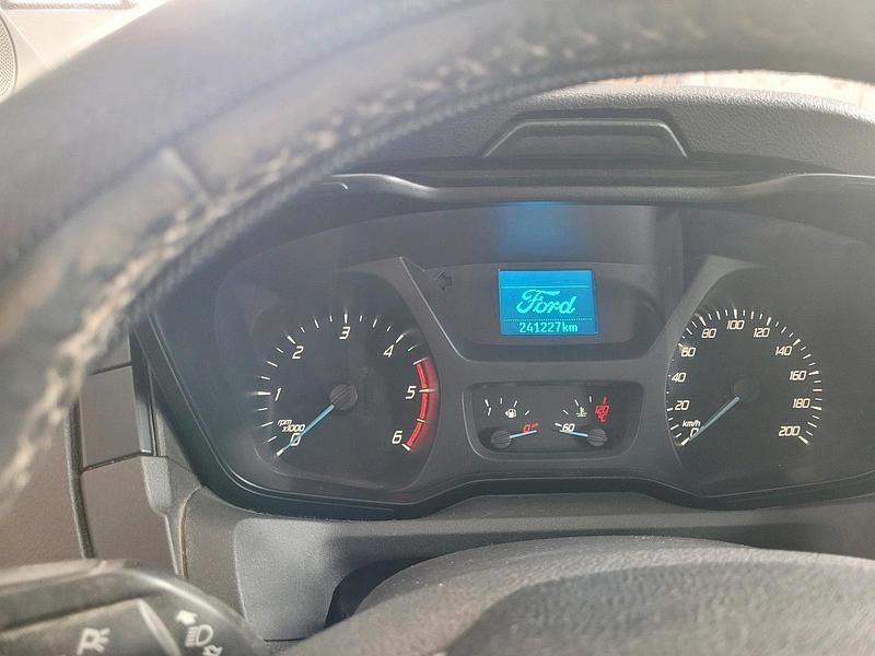 Gebraucht VW Touran 155 PS (114 kW) 2016 Weiß Van / Kleinbus