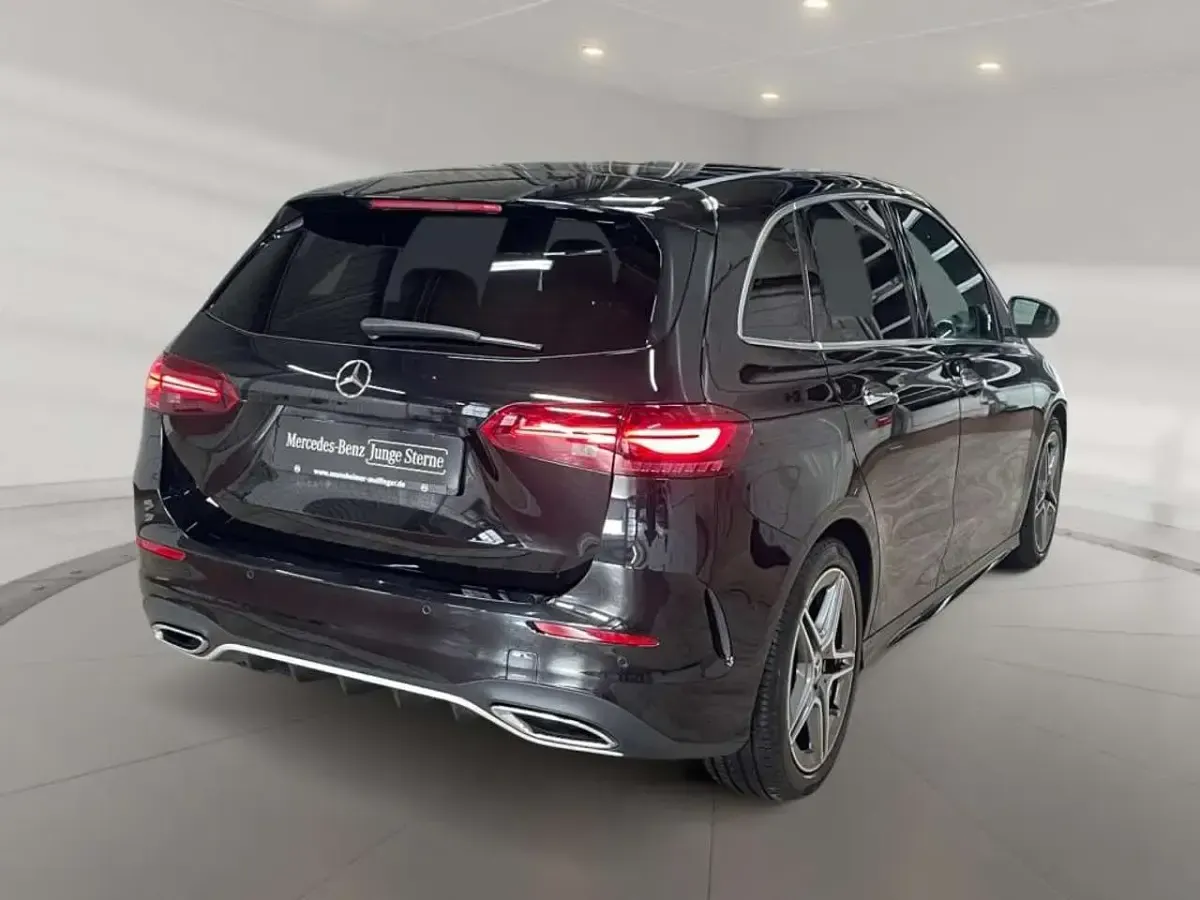 Gebraucht Mercedes B220 AMG 190 PS (139 kW) 2025 Schwarz Kleinwagen