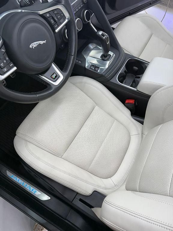 Gebraucht Jaguar E-Pace R-Dynamic 250 PS (183 kW) 2018 Grau SUV