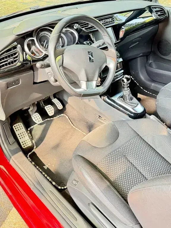 Gebraucht DS Automobiles DS3 Sport Chic 165 PS (121 kW) 2016 Rot Kleinwagen