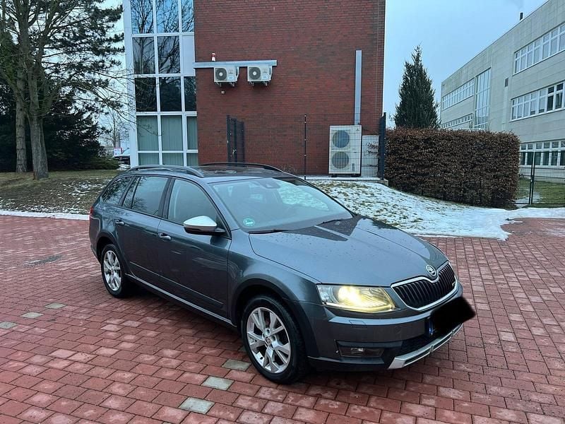 Gebraucht Skoda Octavia Scout 184 PS (135 kW) 2015 Kombi