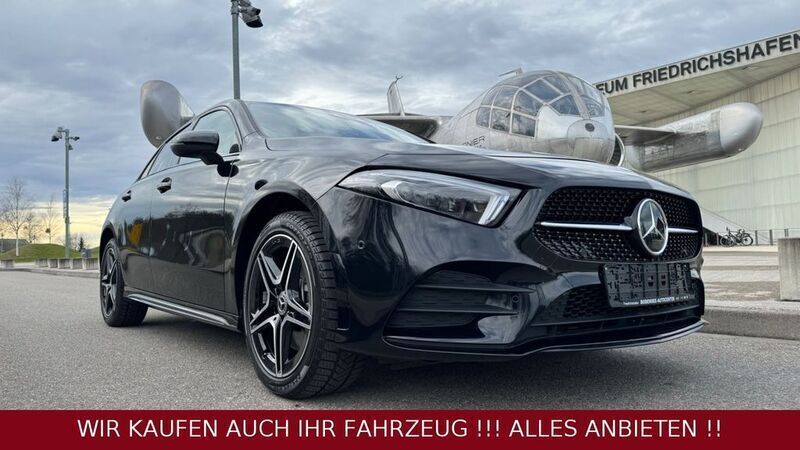Kosmosschwarz metalliclack Gebraucht 2023 Mercedes A250 AMG line Limousine | 36.490 € (Etwas zu teuer) - Bild 1/4