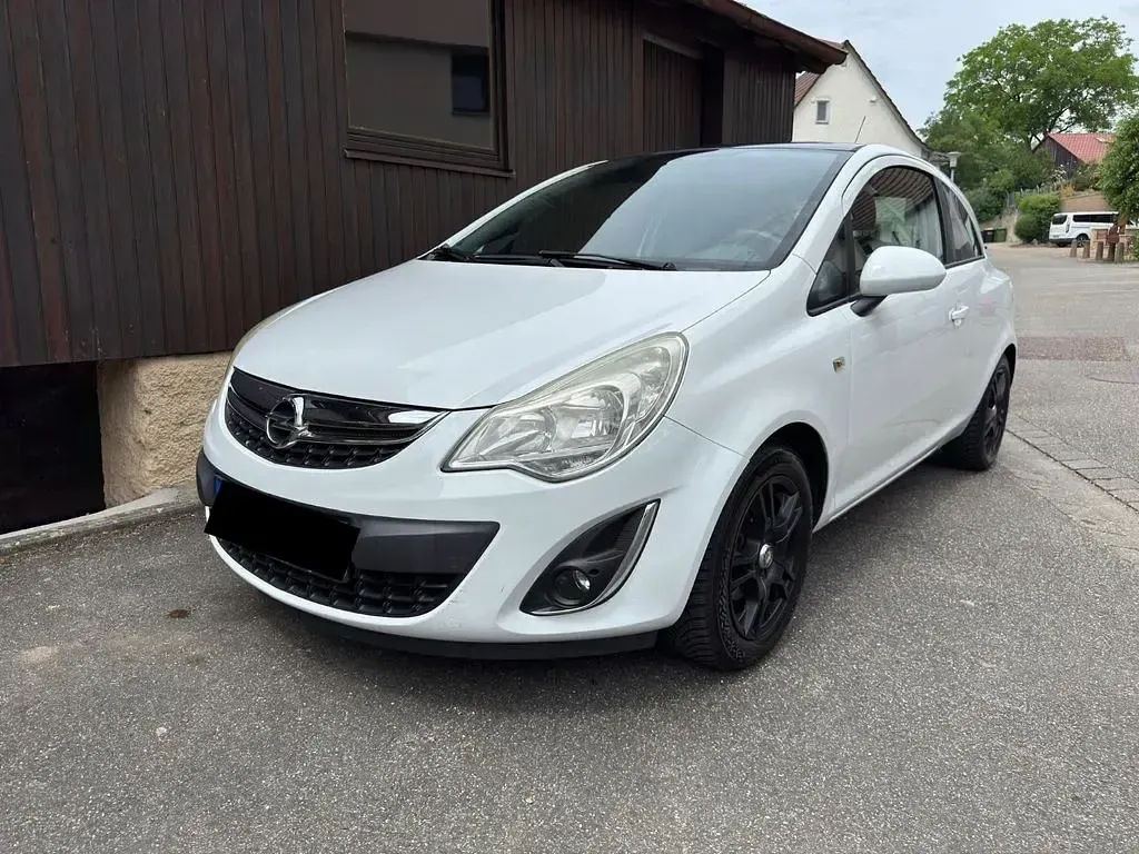 Gebraucht Opel Corsa Color Edition 101 PS (74 kW) 2012 Weiß Kleinwagen