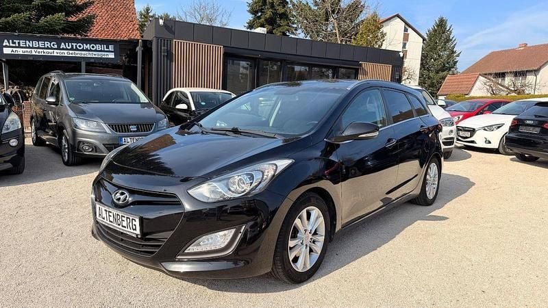 Gebraucht Hyundai i30 110 PS (80 kW) 2014 Schwarz Kombi