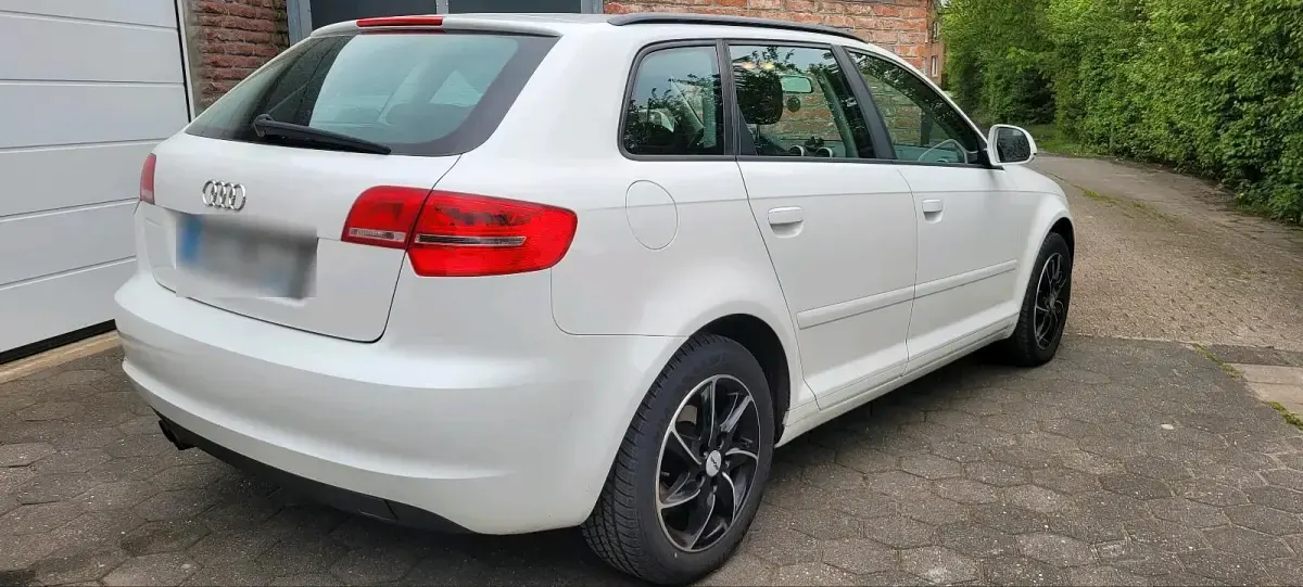 Gebraucht Audi A3 125 PS (91 kW) 2011 Weiß Kleinwagen