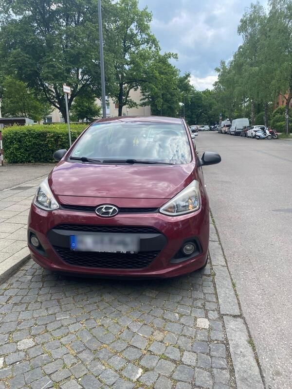 Rot Gebraucht 2014 Hyundai i10 Kleinwagen | 3.580 € - Bild 1/4