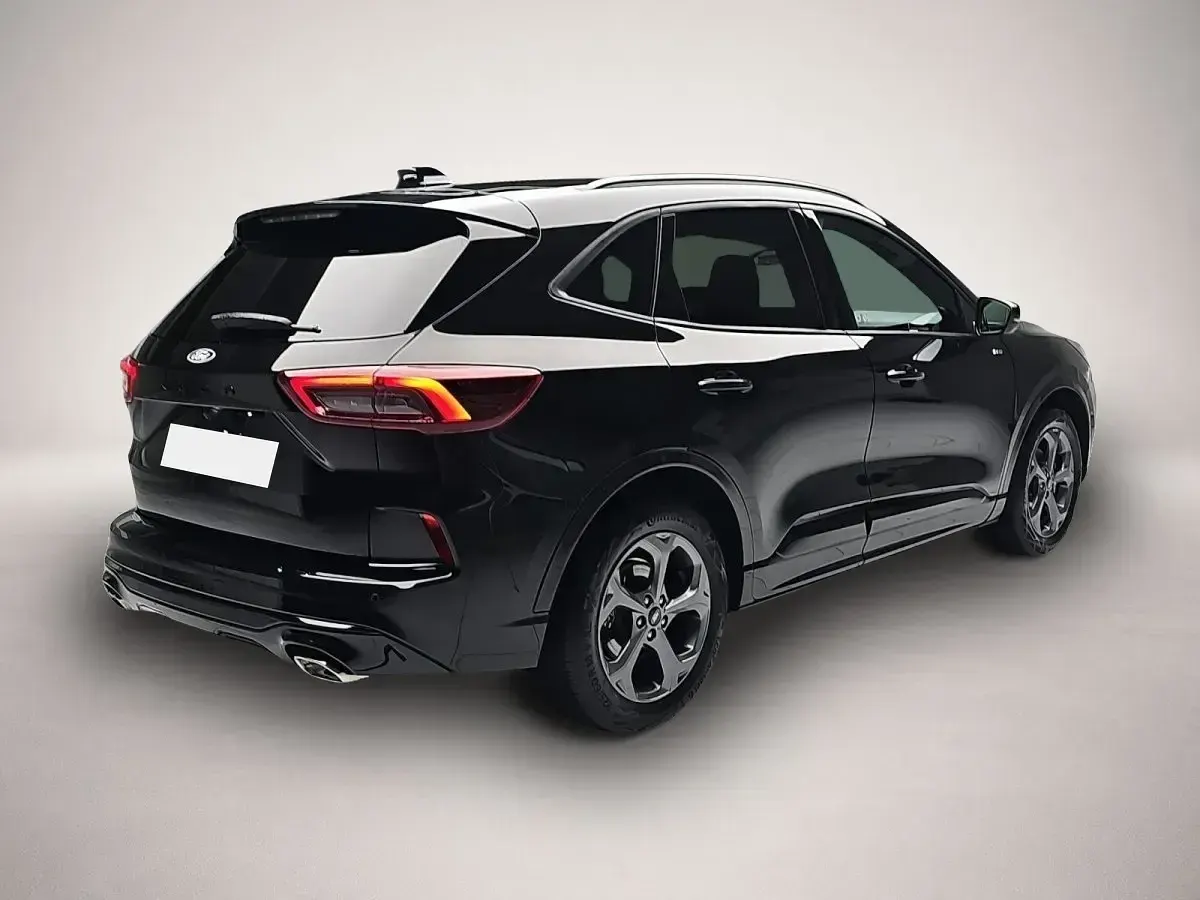 Gebraucht Ford Kuga ST-Line 186 PS (136 kW) 2025 Schwarz SUV