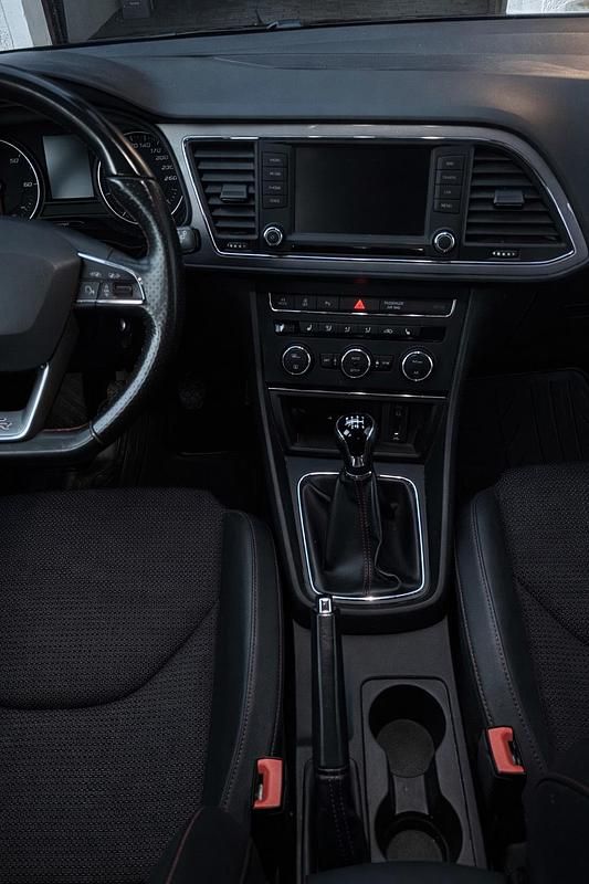 Schwarz Gebraucht 2006 Seat Leon FR Kombi | 7.900 € - Bild 1/4