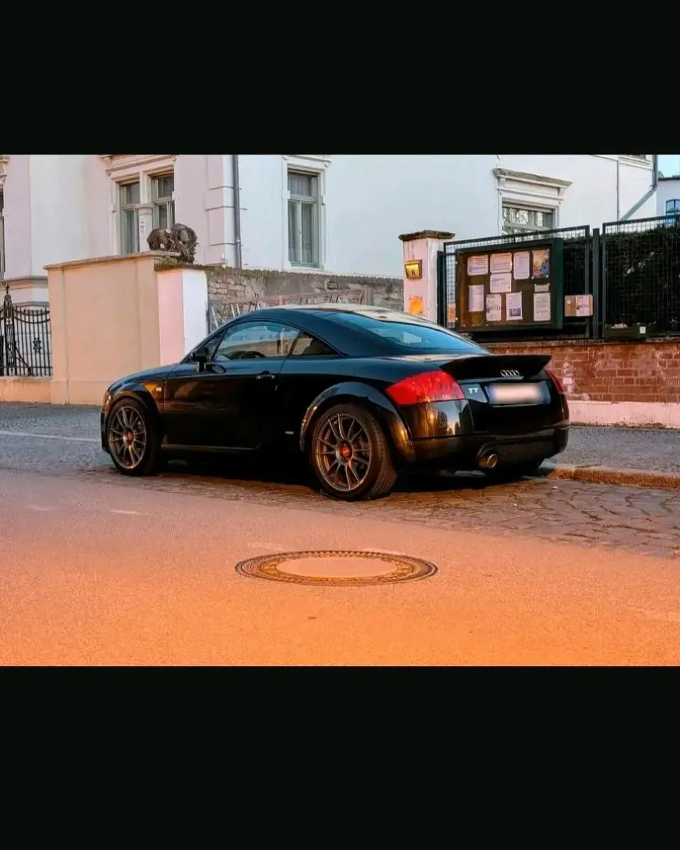 Używany Audi TT S-Line 180 KM (132 kW) 2005 Czarny Coupe
