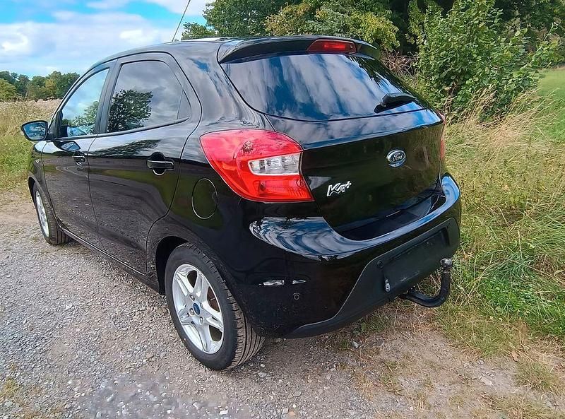 Gebraucht Ford Ka Cool & Sound Edition 86 PS (63 kW) 2017 Schwarz Limousine