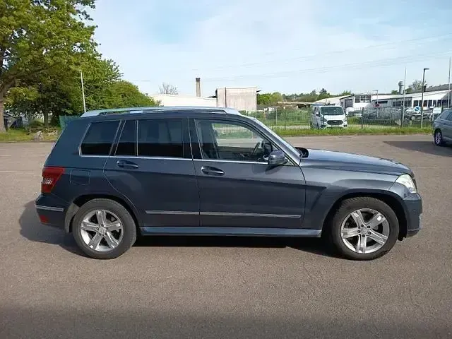 Gebraucht Mercedes GLK350 231 PS (169 kW) 2010 Blau SUV