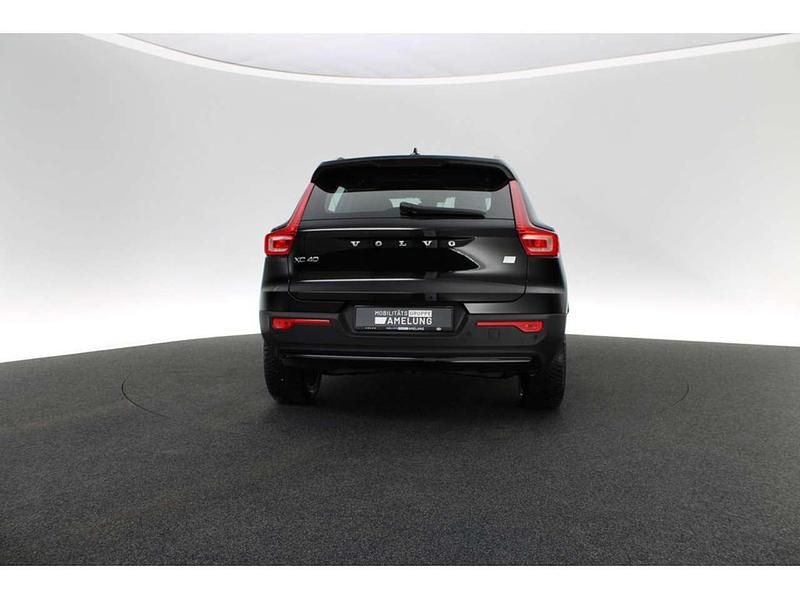 Gebraucht Volvo XC40 Core 169 kW (231 PS) 2022 Black solid stone SUV