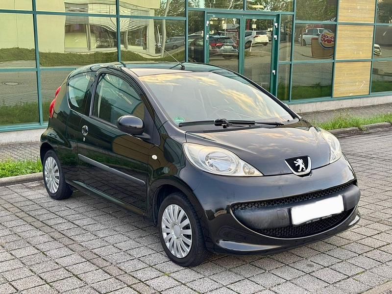 Schwarz Gebraucht 2006 Peugeot 107 Kleinwagen | 1.590 € (Fairer Preis) - Bild 1/4