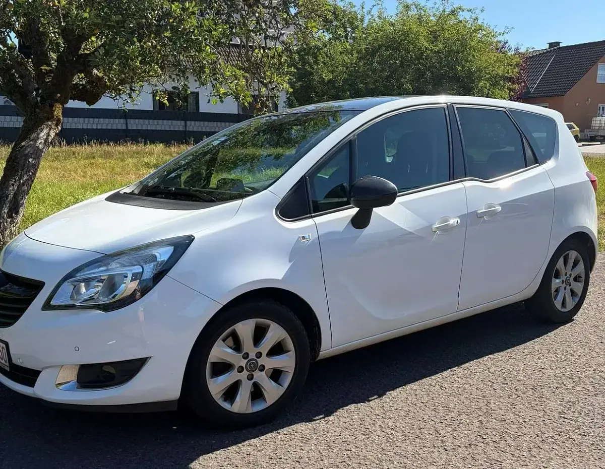 Gebraucht Opel Meriva drive 140 PS (102 kW) 2015 Weiß Van / Kleinbus
