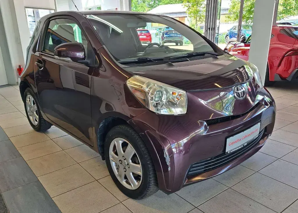 Gebraucht Toyota iQ 68 PS (50 kW) 2010 Violett Kleinwagen